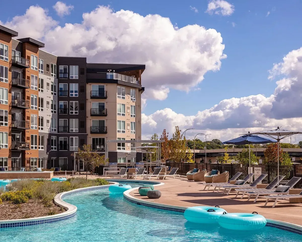 golden valley apartment with pool