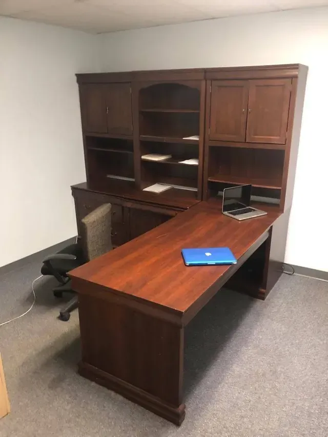 L-Shape Tower Desk